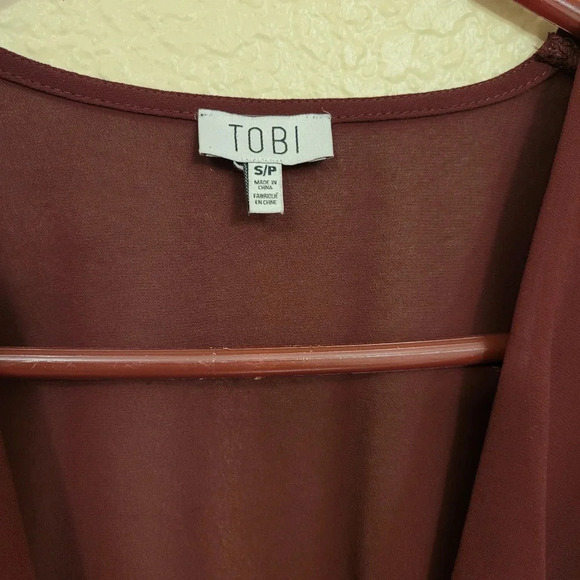 TOBI Burgundy wrap dress - Picture 3 of 8